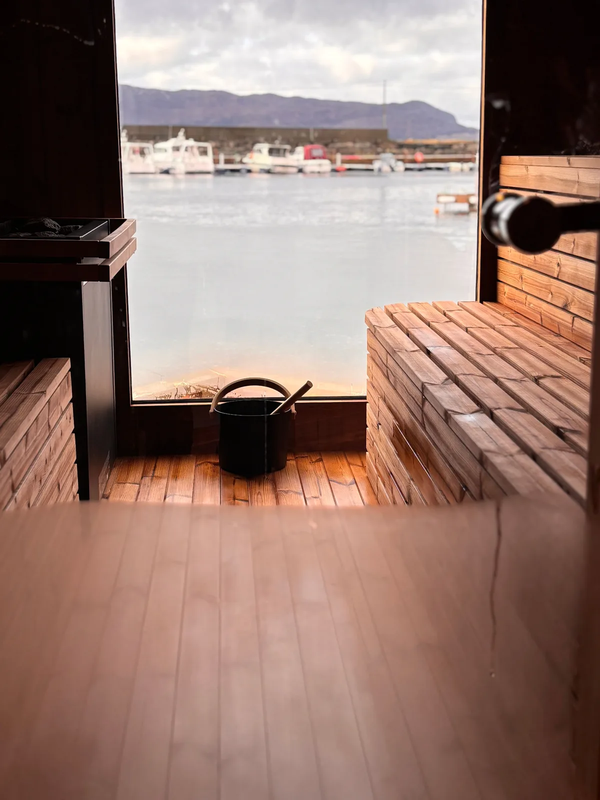 Brim Fjordsauna in Bremanger