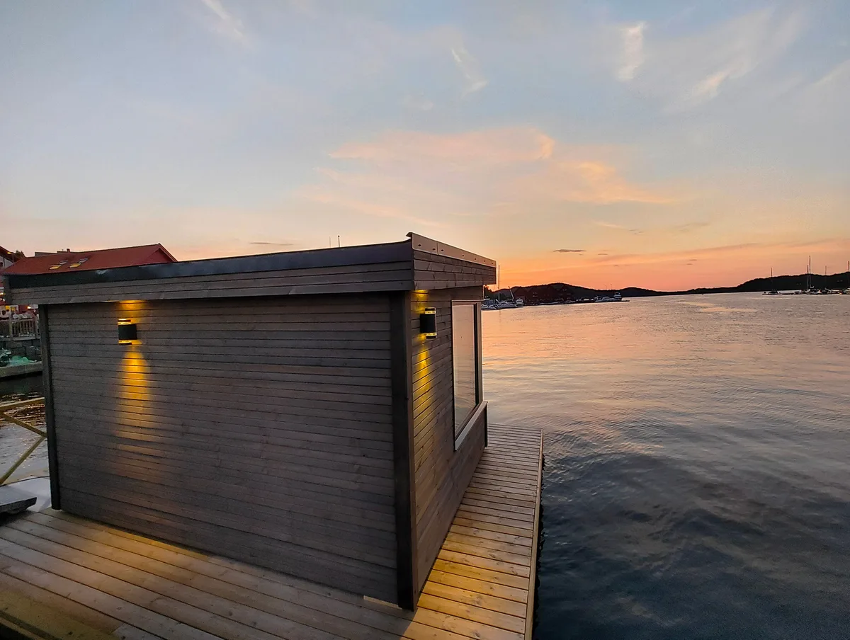 Wood-fired sauna cabin by the Gandsfjord in Sandnes